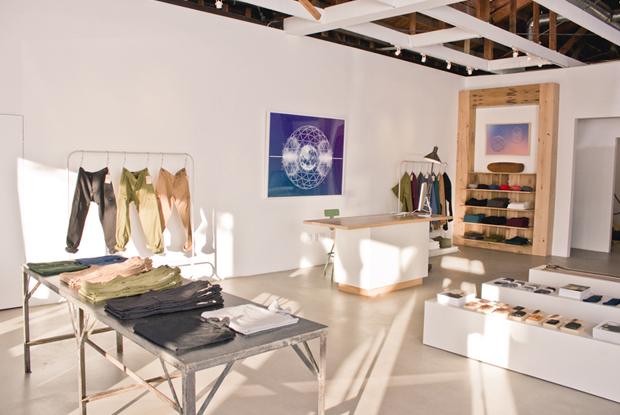 Unis Store 1 Unis Store 4